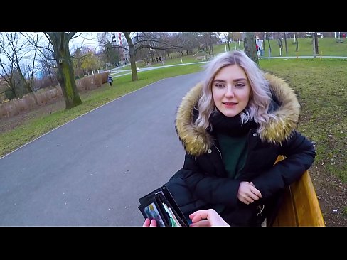 ❤️ Drénkt e Frieme säi waarme Spuer fir Suen - Blowjob am Park vum Eva Elfie Super Porn op lb.courseclass.ru ❌